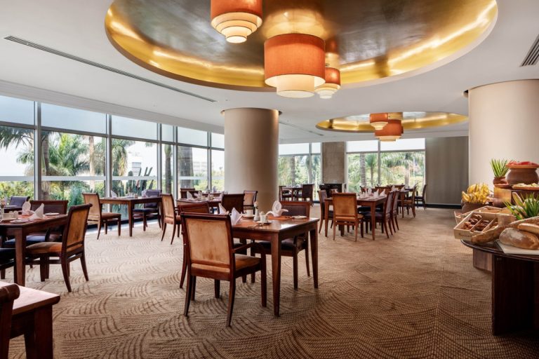 ebbsi breakfast room 4420 hor clsc 768x512
