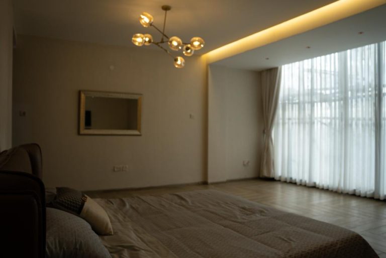 1 768x513